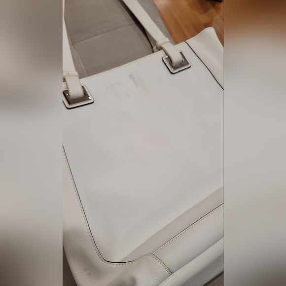 Simply Vera Tote Bag - Picture 7 of 8